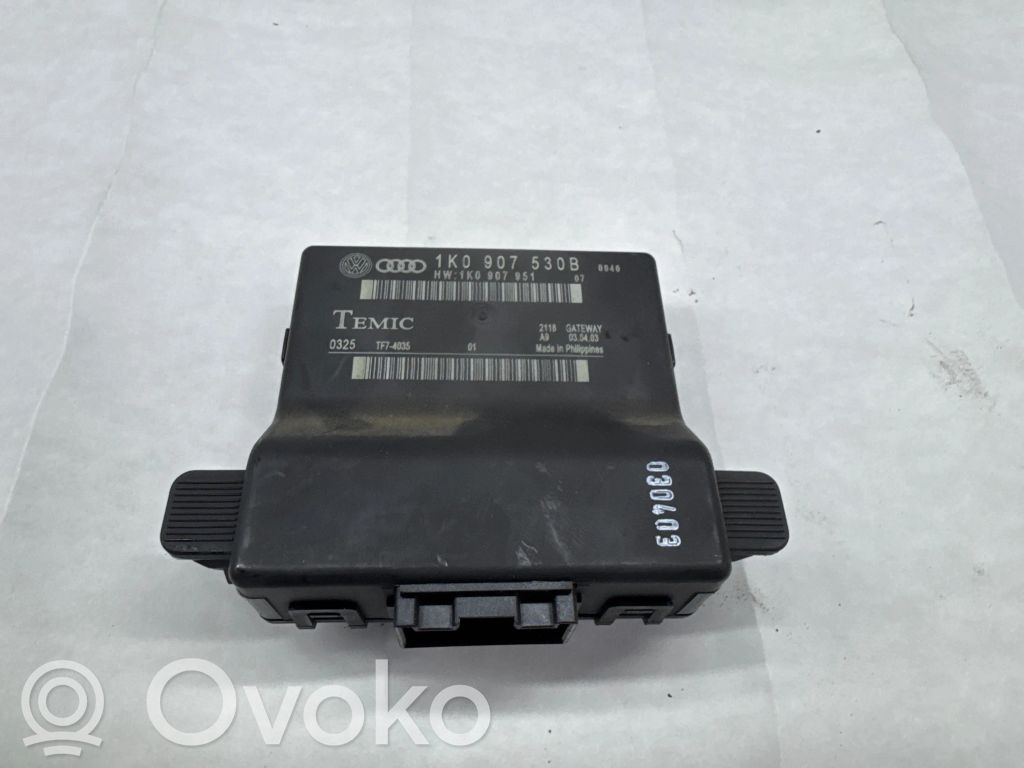 Audi A3 S3 8P Gateway control module 