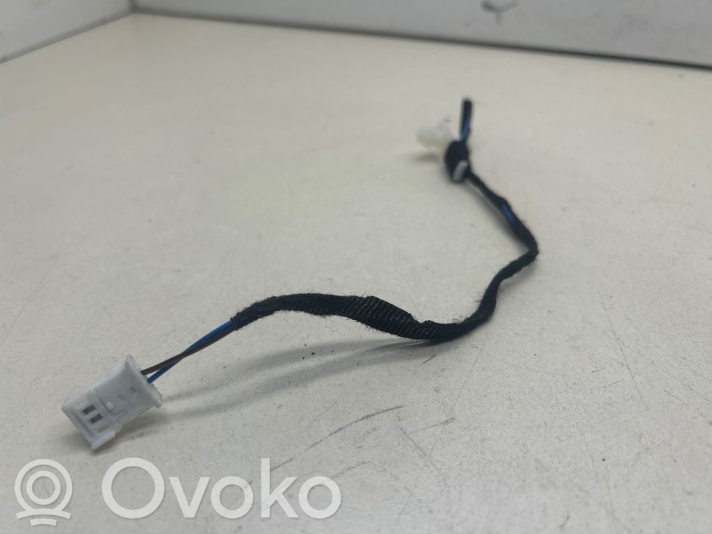 BMW 2 F46 Inna wiązka przewodów / kabli 