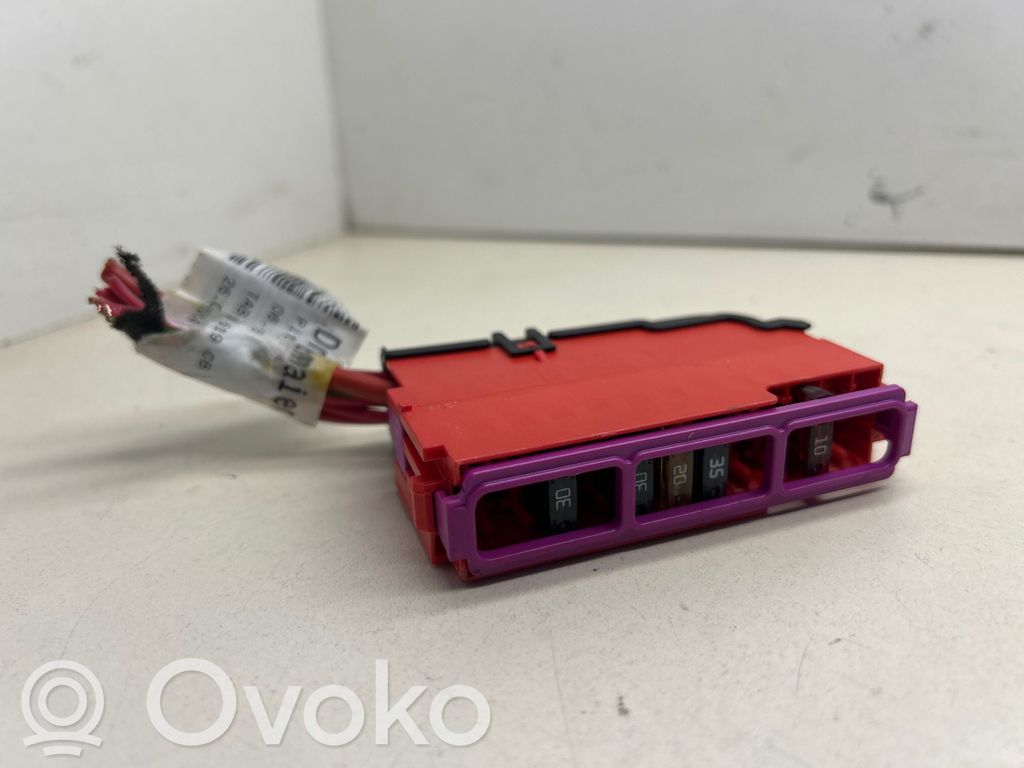 Audi Q5 SQ5 8R Fuse module 