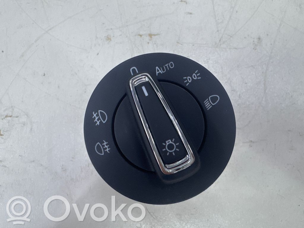 Skoda Rapid (NH) Interruptor de luz 