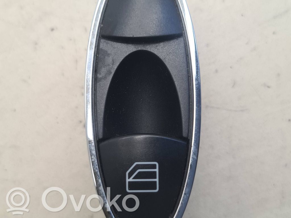 Mercedes-Benz E W211 Electric window control switch 