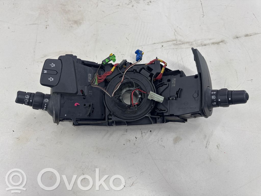 Renault Clio III Wiper turn signal indicator stalk/switch 