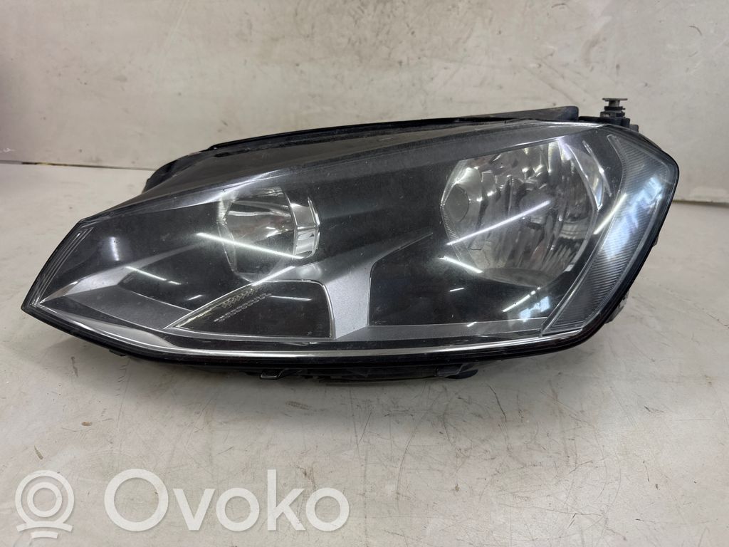 Volkswagen Golf VII Lampa przednia 