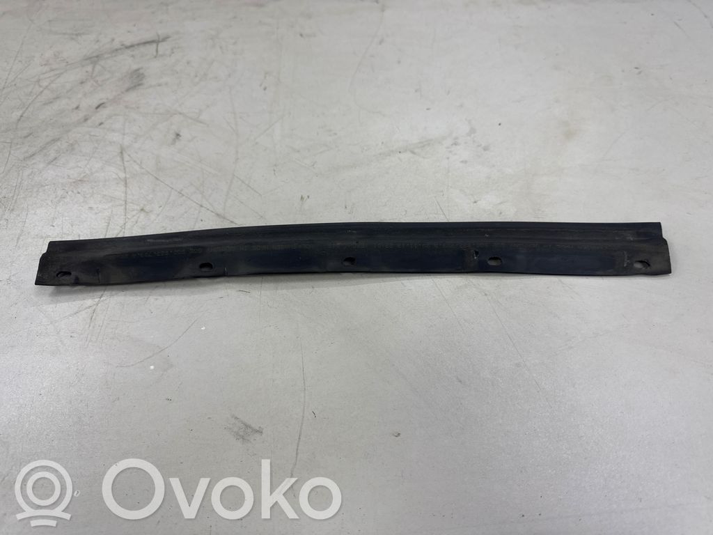 Volkswagen Golf VII Uszczelka pokrywy silnika / maski przedniej 