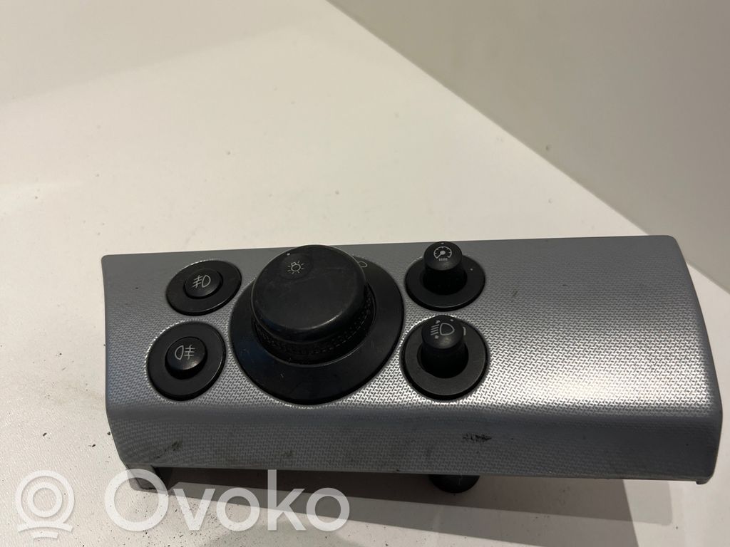 Opel Astra H Light switch 