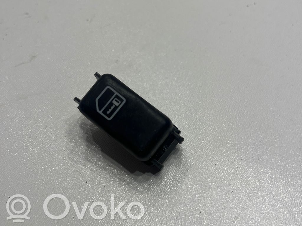 Mercedes-Benz C W202 Central locking switch button 