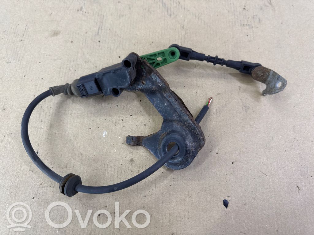 Audi A8 S8 D4 4H Rear air suspension level height sensor 