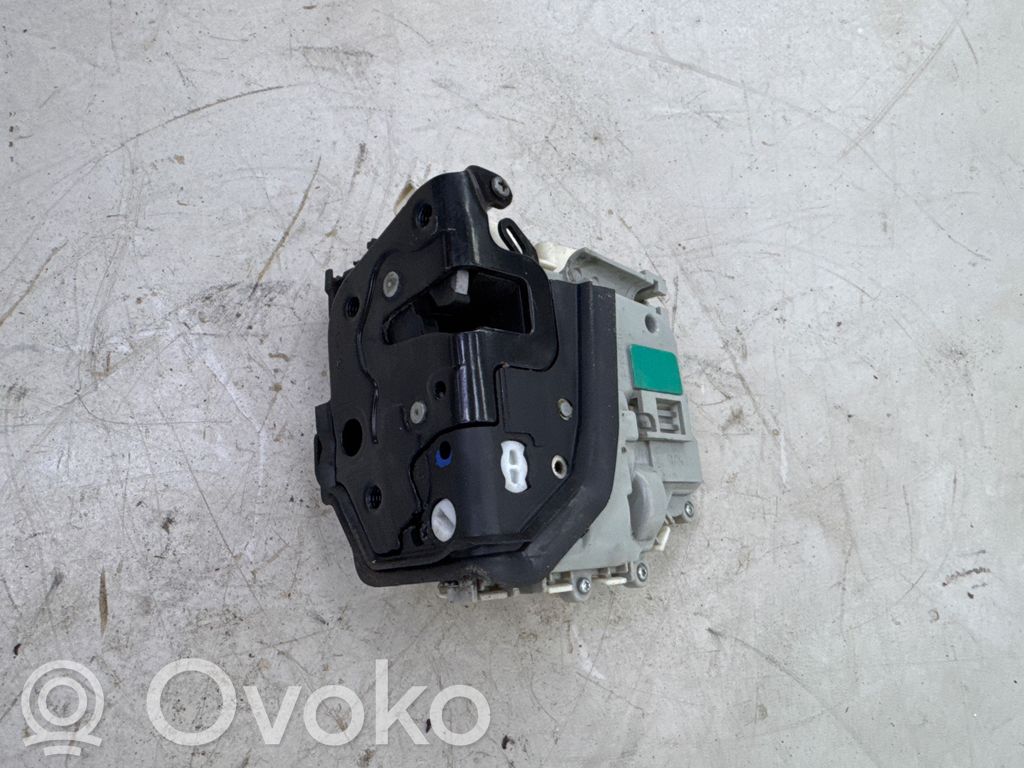 Audi A3 S3 8V Priekšpusē slēdzene 