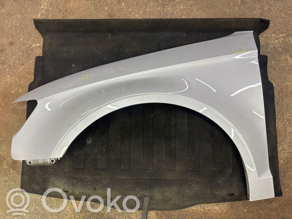 Sparnas   X7Q,LX7Q,8V5821105A