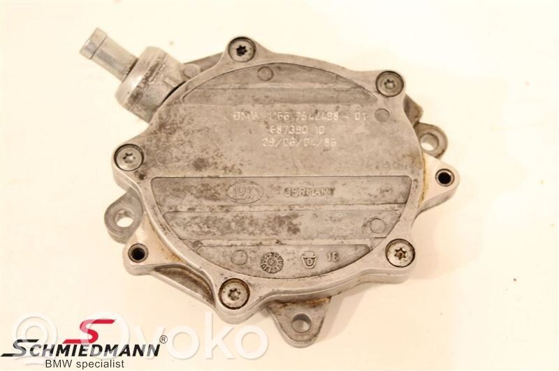 BMW 3 E90 E91 Vacuum pump 