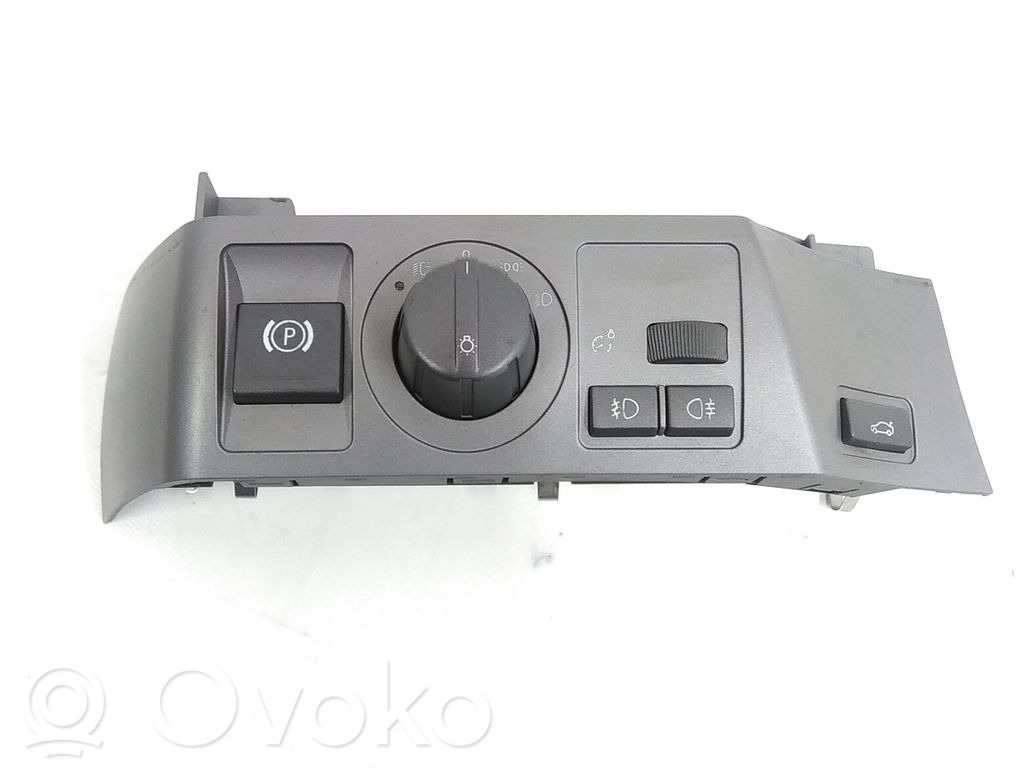 Light switch   61316918849