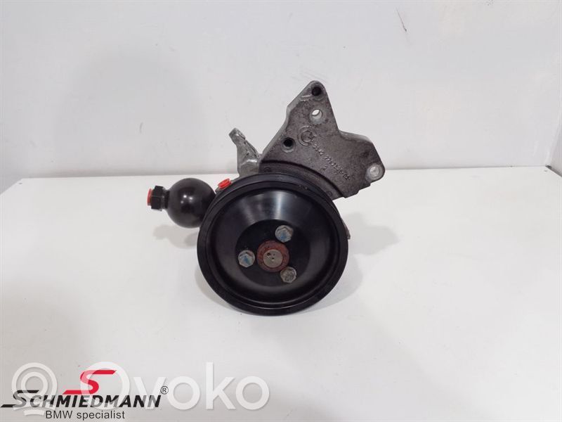 BMW 5 E60 E61 Power steering pump 