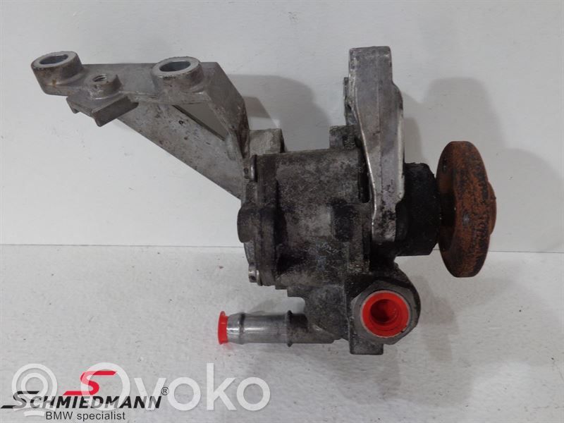 BMW 3 E90 E91 Power steering pump 