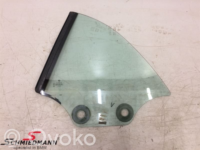 BMW 1 E81 E87 Rear side window 