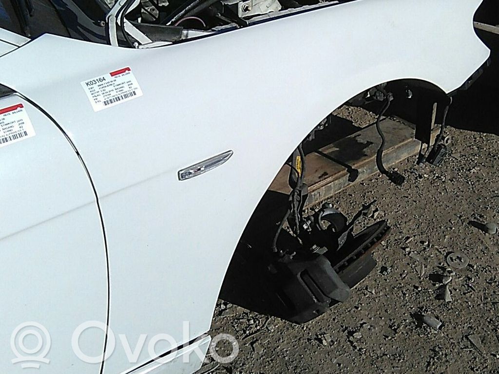 BMW 7 E65 E66 Sparnas 