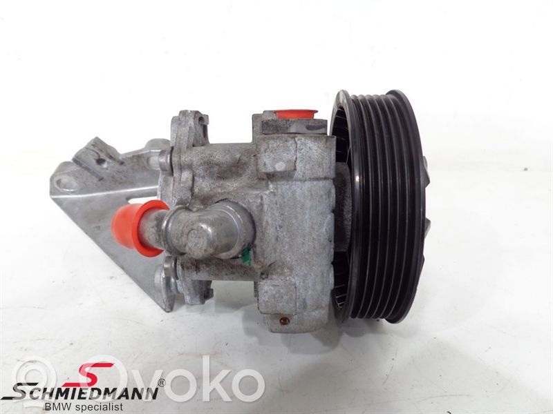 Ohjaustehostimen pumppu   32416777321