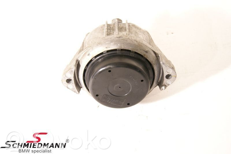 Engine mount bracket   22116768852