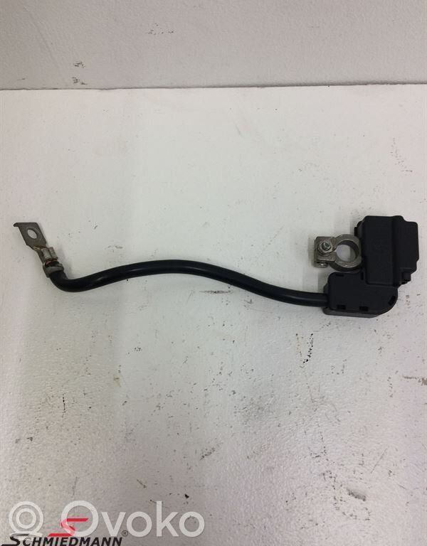 BMW 3 E90 E91 Battery relay fuse 