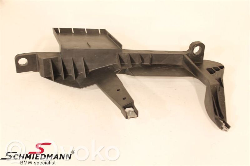 BMW X3 E83 Support phare frontale 