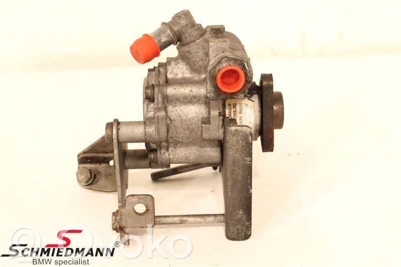 BMW 3 E46 Power steering pump 