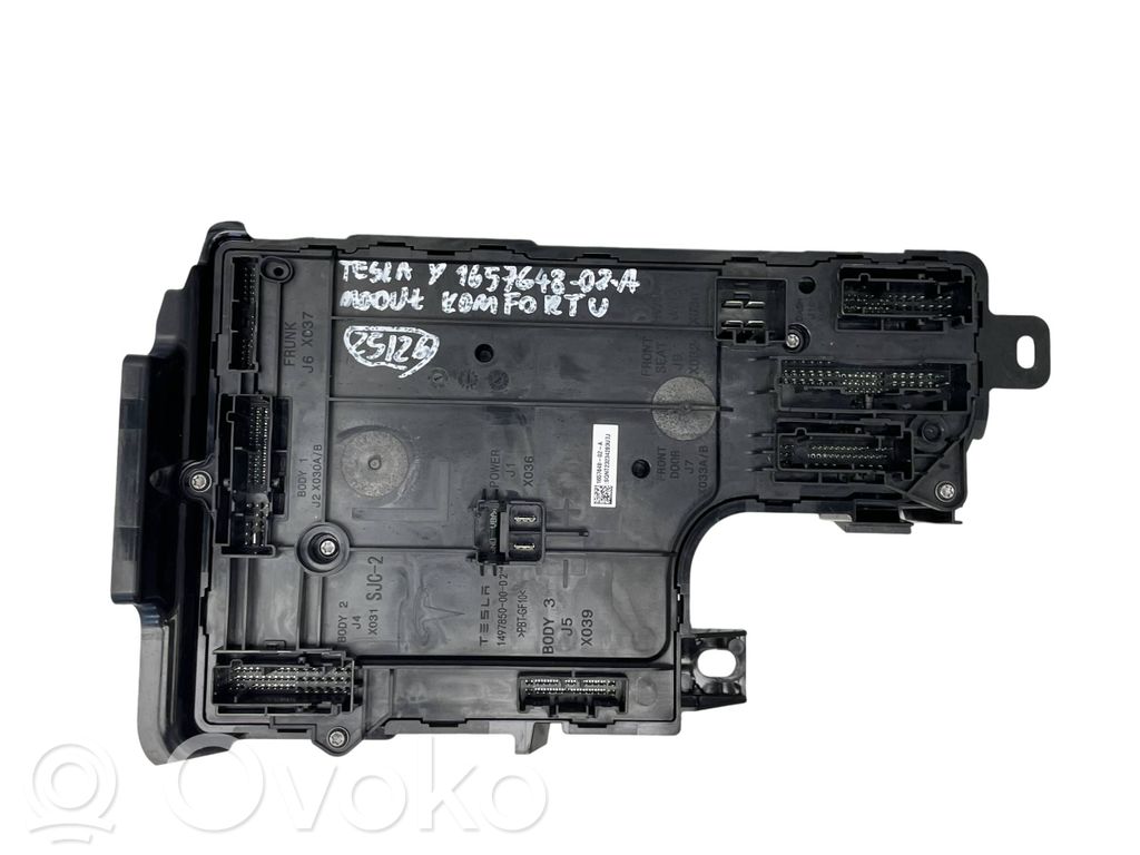 Tesla Model Y Module confort 