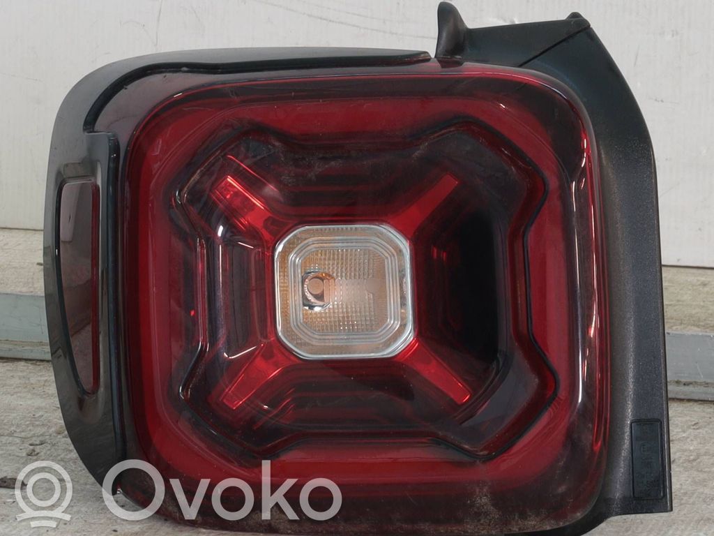 Jeep Renegade Aizmugurējais lukturis virsbūvē 