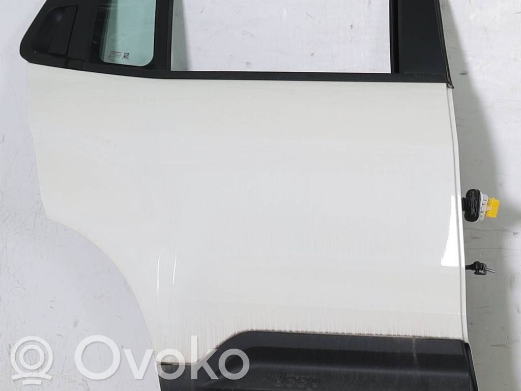 Jeep Avenger Puerta trasera 