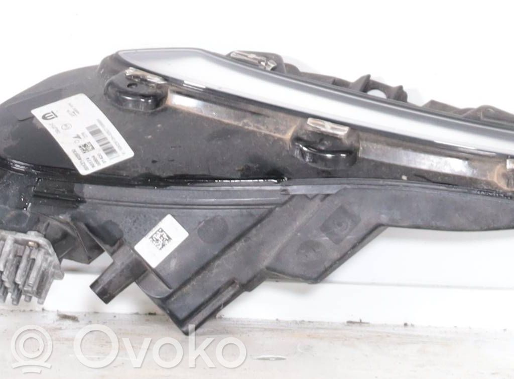 Lampa przednia   2431UP,52140393