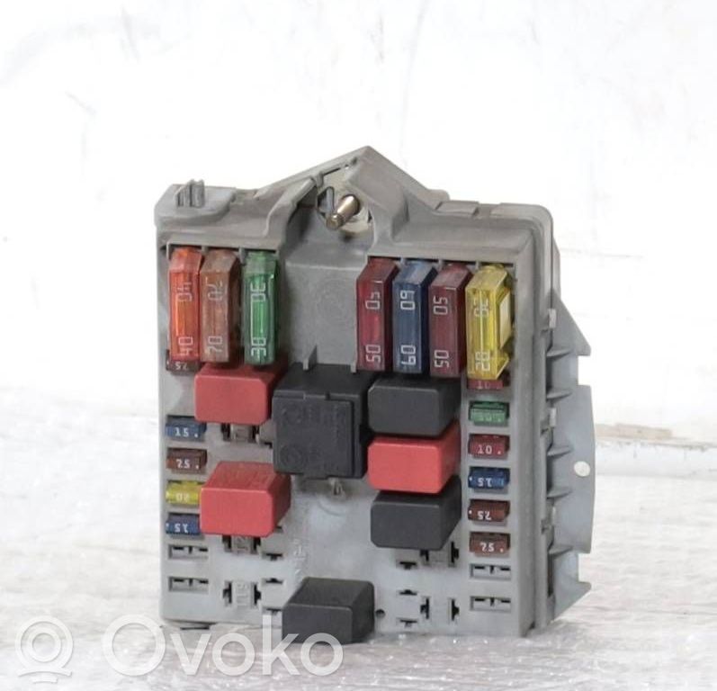 Fiat Punto (188) Modulo fusibile 