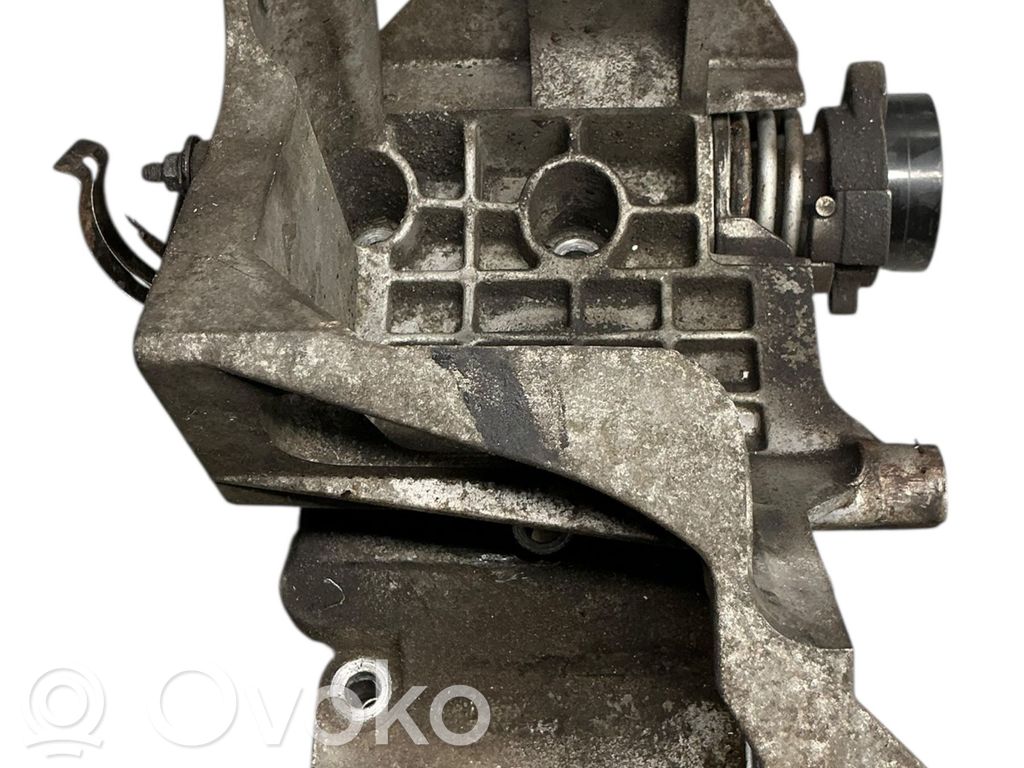Chevrolet Captiva Fuel pump bracket 
