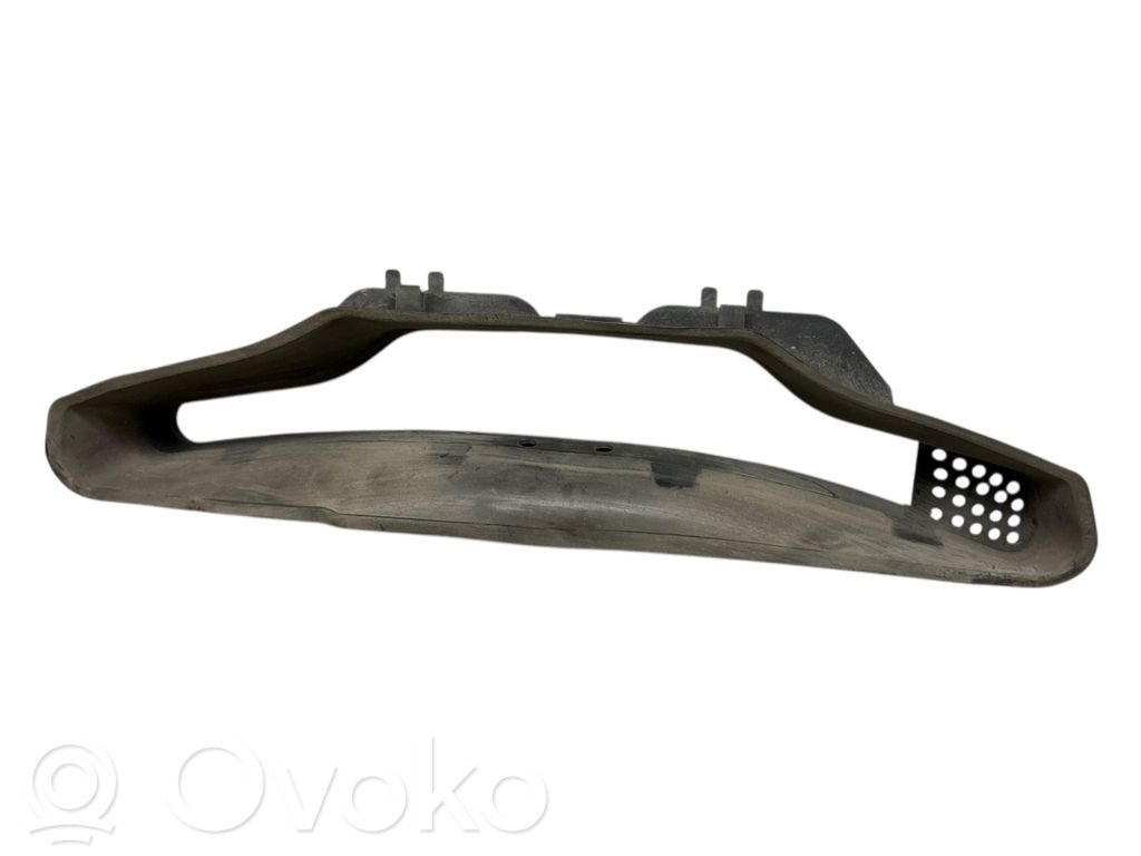 Renault Clio IV Wlot / Kanał powietrza intercoolera 
