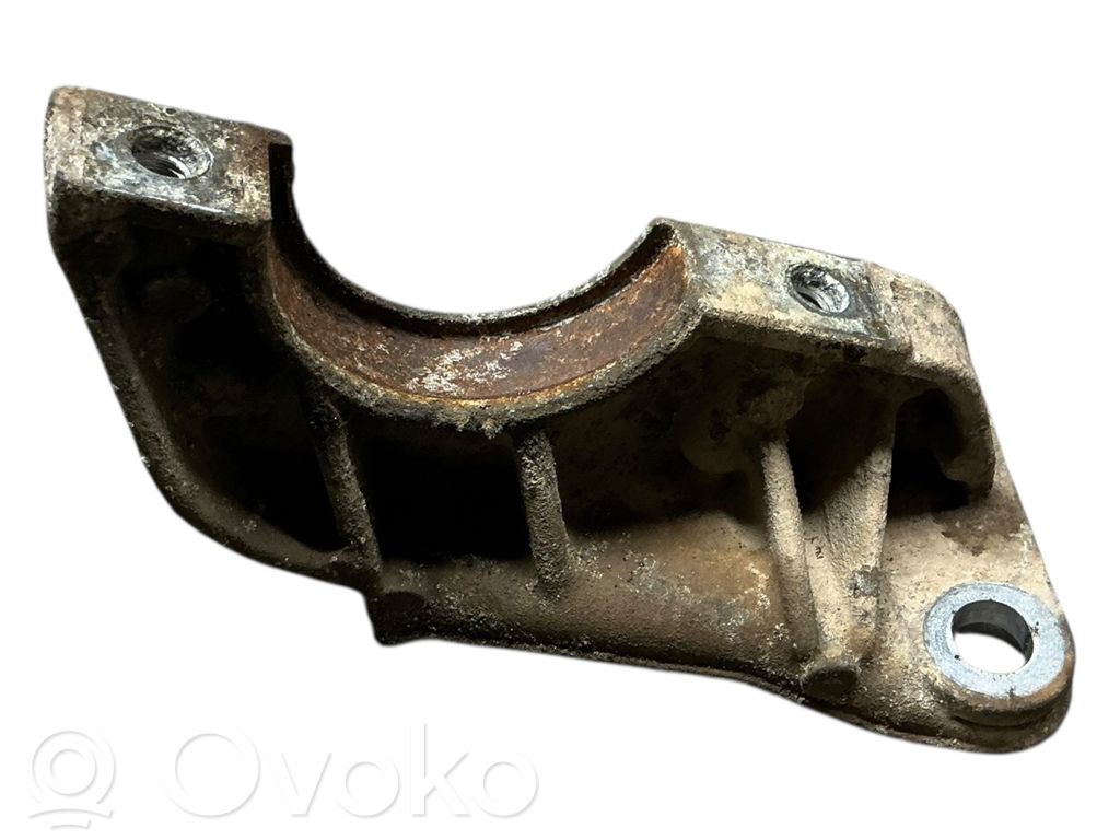 Renault Clio IV Engine mounting bracket 