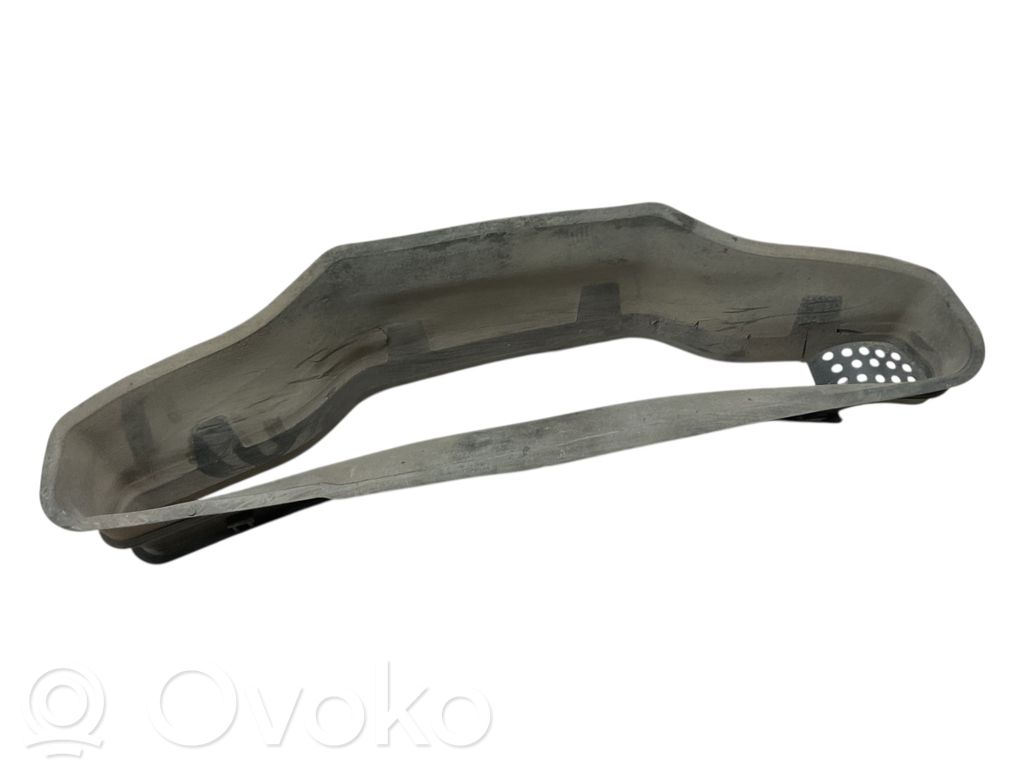 Renault Clio IV Wlot / Kanał powietrza intercoolera 
