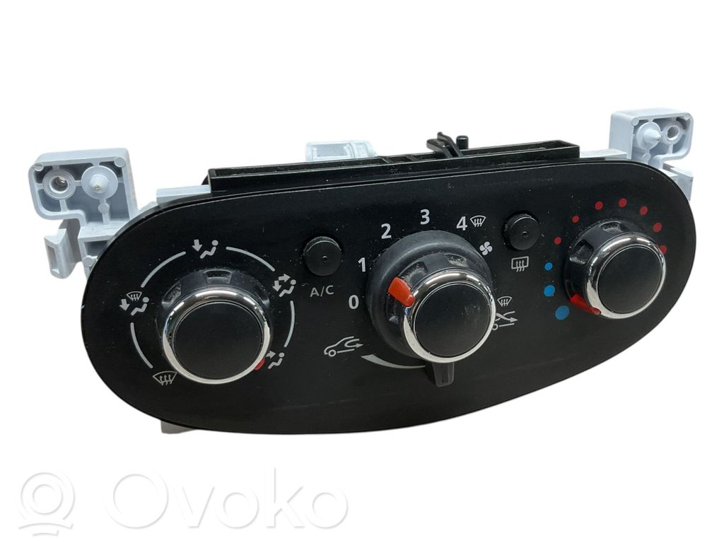 Dacia Sandero II Climate control unit 