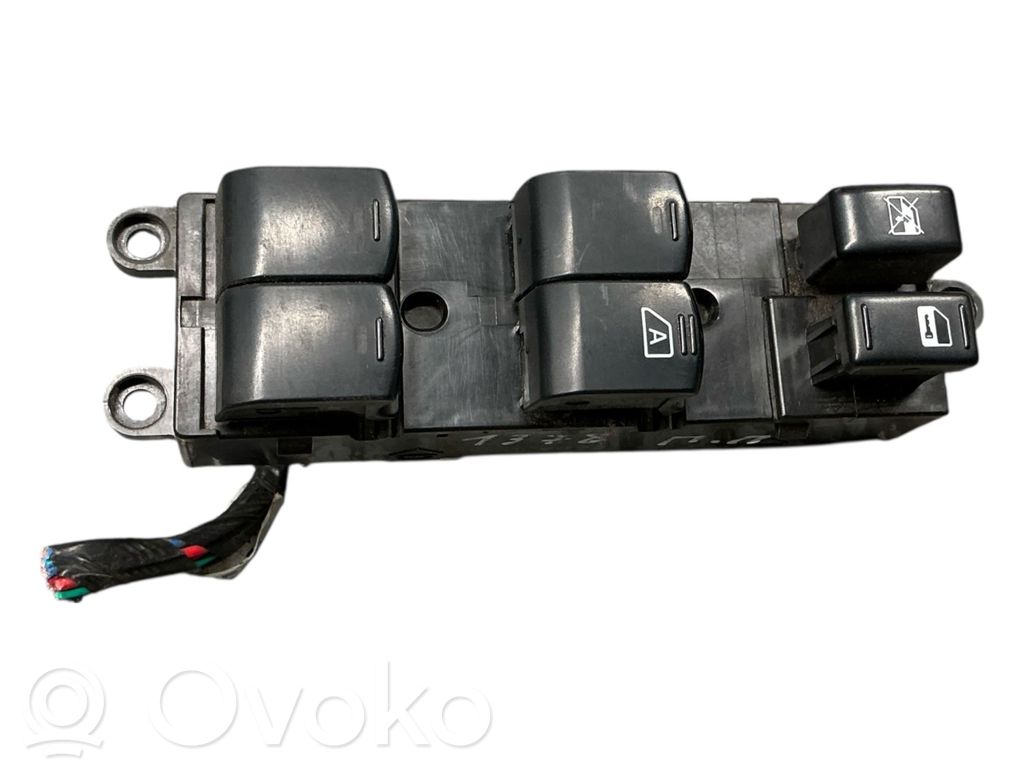 Subaru Forester SH Electric window control switch 