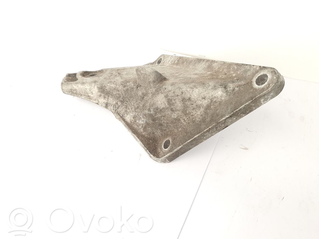 Engine mounting bracket   6758419,22116758419