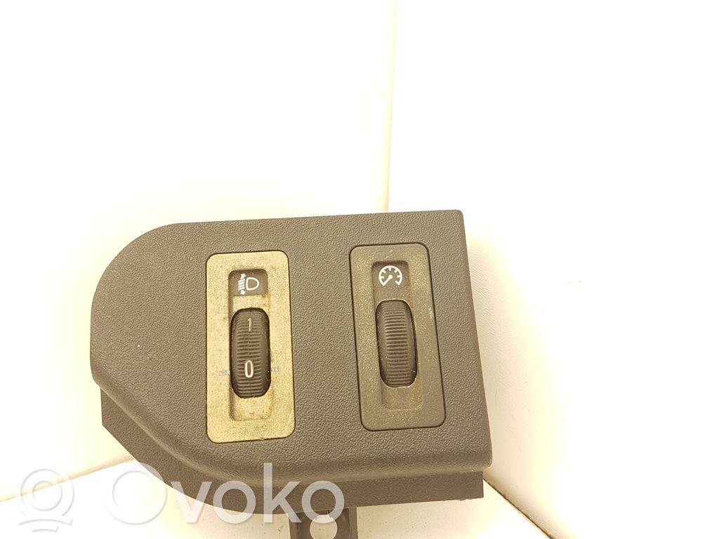 Headlight level height control switch   13934209