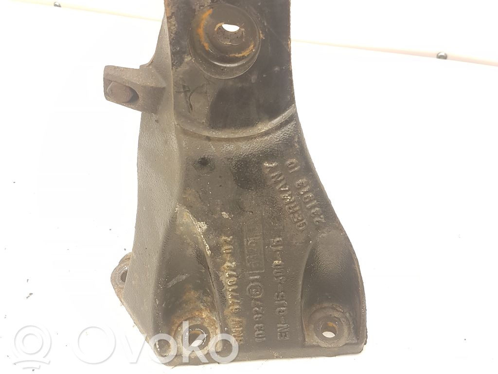 BMW 5 E60 E61 Engine mounting bracket 