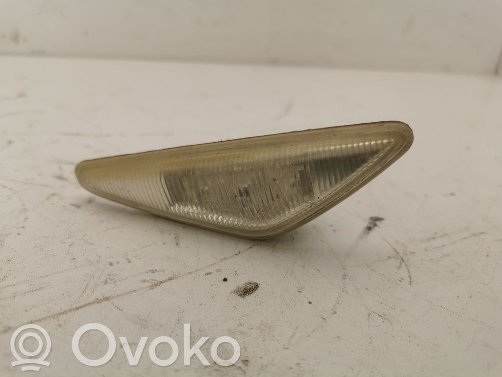 BMW 3 E46 Front fender indicator light 