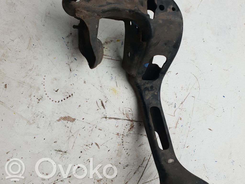 BMW X3 E83 Gearbox mounting bracket 