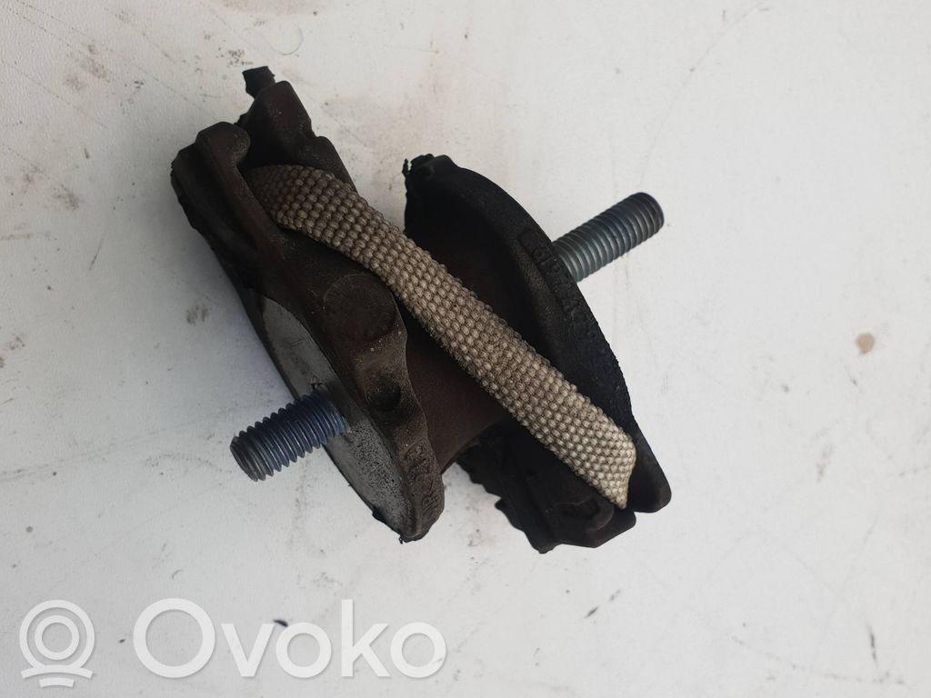 BMW 2 F22 F23 Gearbox mount 
