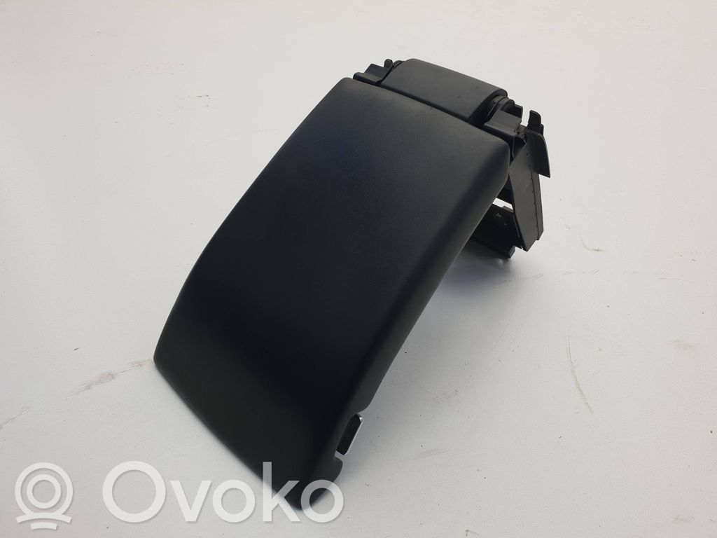 Volvo XC70 Armrest 