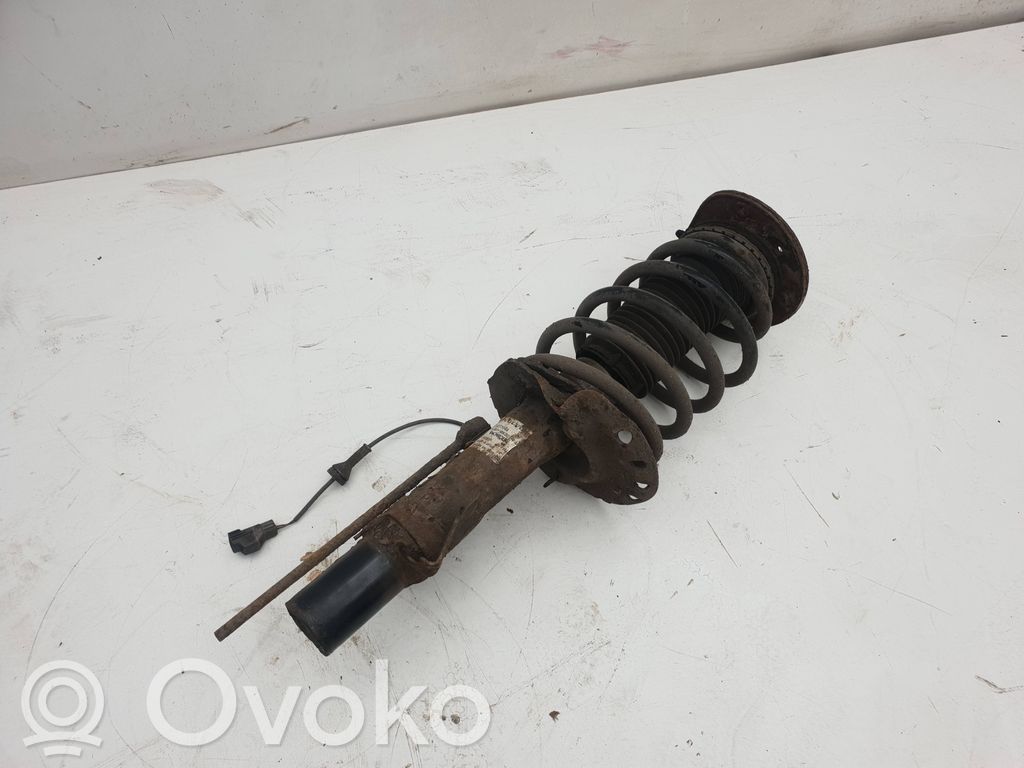 Volvo XC70 Amortyzator przedni 