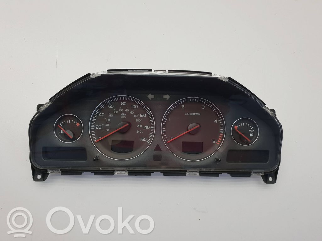 Volvo XC90 Speedometer (instrument cluster) 