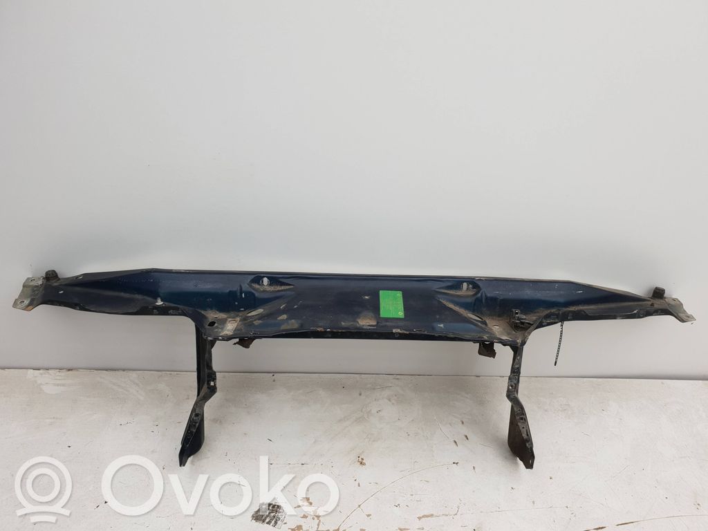 BMW 5 E34 Radiatorių panelė 