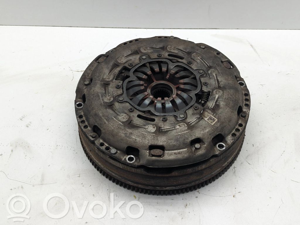 Toyota Avensis T270 Sankabos komplektas 