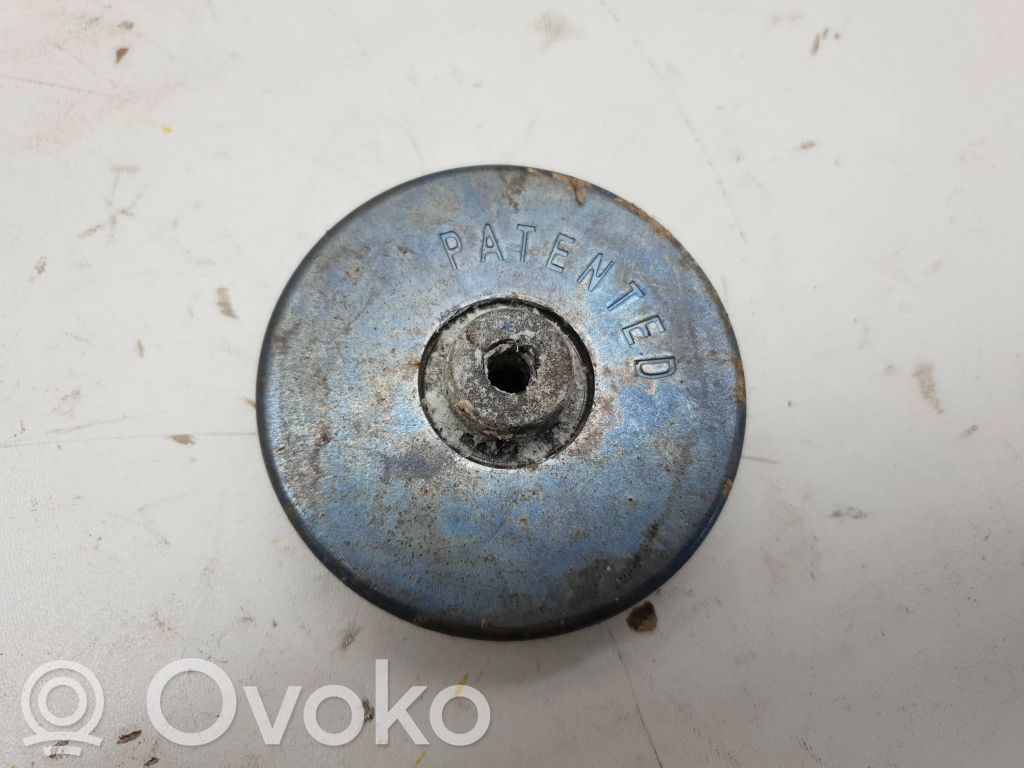 Volvo XC90 Engine mounting bracket 