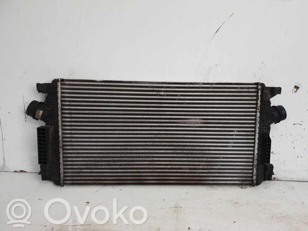 Opel Zafira C Радиатор интеркулера 