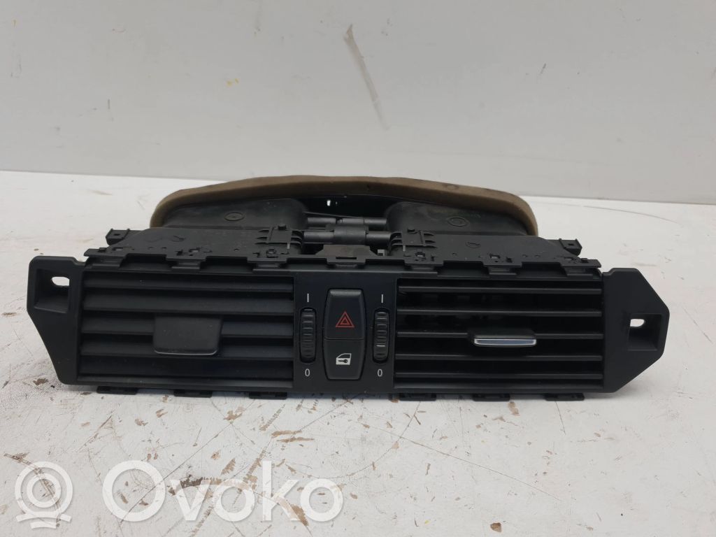 BMW 5 E60 E61 Luftausströmer Lüftungsdüse Luftdüse Mitte 