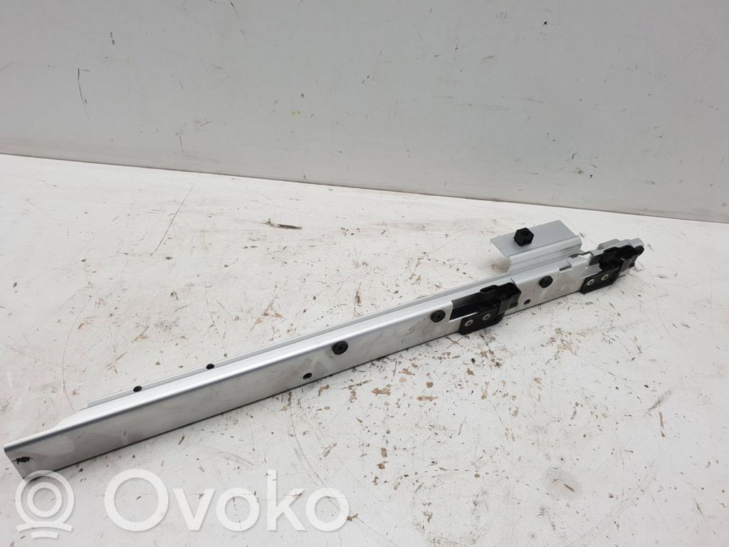 Land Rover Range Rover L322 Odbój klapy tylnej bagażnika 
